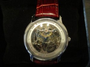 手巻き時計を買取しています。大吉松戸店