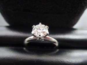 西区にお住まいの方もダイヤの高価買取なら、札幌中央区の大吉円山公園店にお持ち下さい！