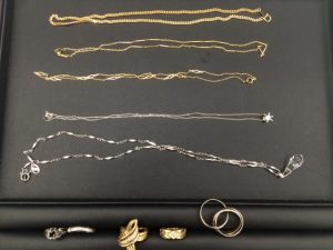 沢山の貴金属をお買取りしました。八幡市の大吉フレンドマート八幡一ノ坪店