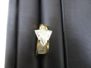 ダイヤの買取は大吉リソラ大府店へ