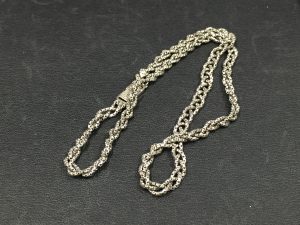 驚きの査定額!!プラチナネックレスなら大吉松戸店へ