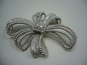 ダイヤジュエリーのお買取りなら天神橋筋商店街の大吉へ