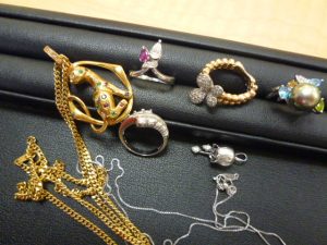 愛知県で金、プラチナ、貴金属の買取は大吉犬山キャスタで