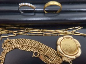 貴金属　東大阪市