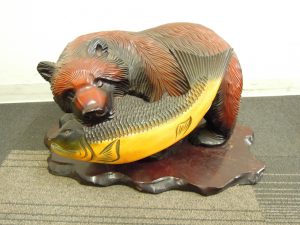 熊の置物 大吉今里店