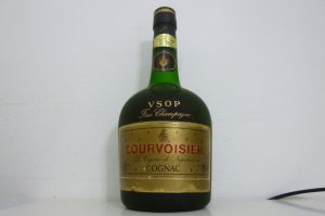 クルボアジェ VSOP コニャック 特級 700mL 40度