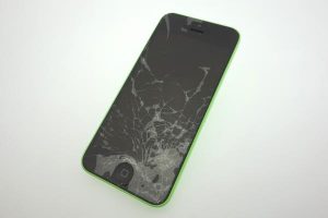 壊れたスマホiPhoneの買取は大吉霧島国分店へ！！
