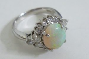 Pt900リング メレD0.61ct オパール1 (2)