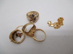 金の買取は大吉霧島国分店へ!!