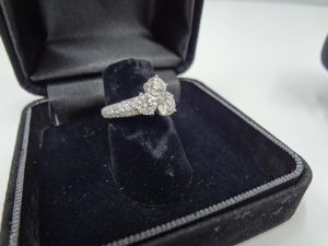 伊勢崎市のお客様よりダイヤモンドを買取ました!