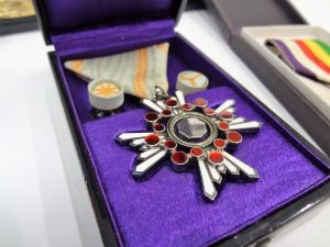 伊勢崎市のお客様より勲章を買取ました！