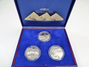 伊勢崎市のお客様より記念コインセットを買取ました！