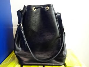大吉 調布店でヴィトン（LV）のバッグを買取致しました。