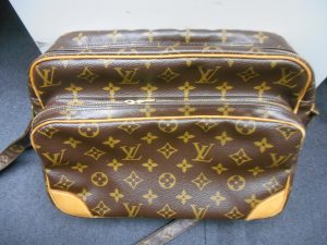 ヴィトンは人気ですね。JR八尾店で買取させて頂きました。