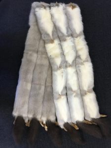 札幌中央区の大吉円山公園店で、毛皮の襟巻をお買取しました。