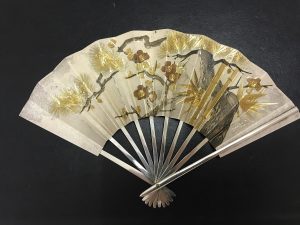 札幌中央区の大吉円山公園店で、銀の扇子をお買取しました。