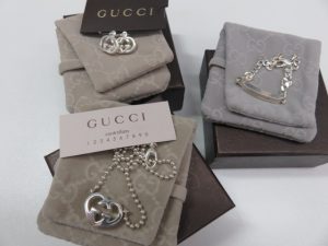 GUCCI グッチのアクセサリーをお買取りさせて頂きました。