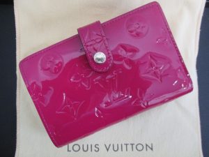 伊勢崎市のお客様よりLV財布を買取ました！