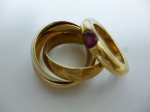 ブランドのリング貴金属以上の価格が付きますよ。買取専門店大吉ゆめタウン中津店です。