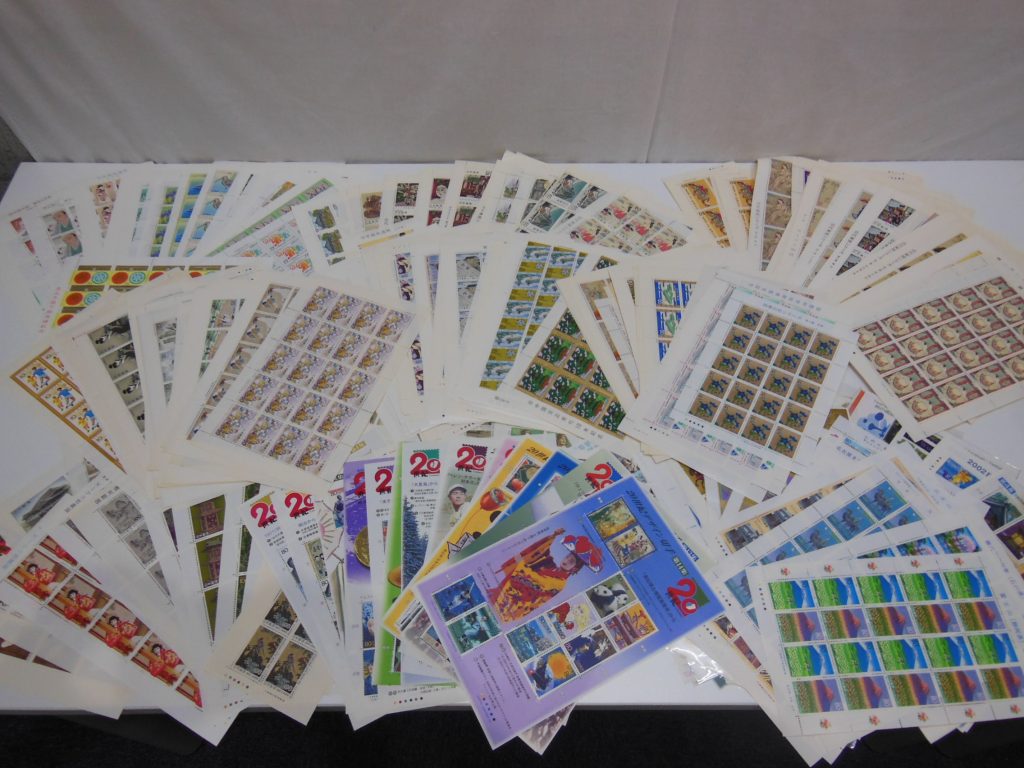 ☆祝1周年☆切手の買取りは大吉豊田店にお任せください!