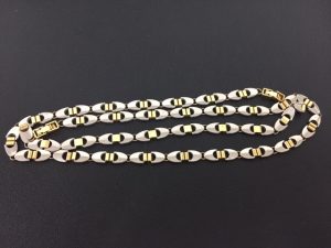 金とプラチナのネックレスを買い取りました！ 大吉サファ福山店です。
