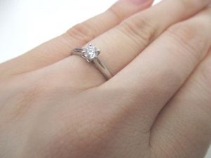 松江市のお客様からカルティエのリングを買取致しました。