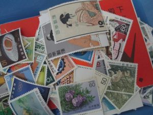 切手はバラでもシートでも買取しています!三田駅前の大吉!