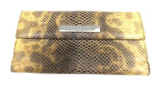 グッチ パイソン 長財布