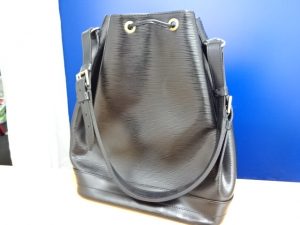 大吉 調布店でヴィトン(LV)のバッグを買取致しました。