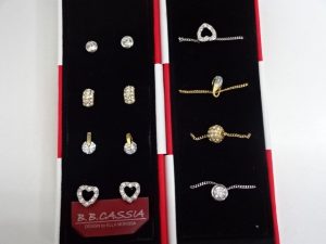 ピアス・ネックレスの買取は大吉 調布店におまかせ！！