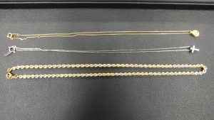 ダイヤ付ネックレス　K18ネックレス