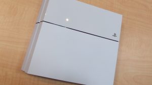 ソニーPS4 ホワイト