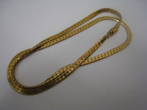 金のネックレスを茅ヶ崎にお住まいのお客様からお売りいただきました。