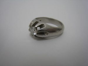 茅ヶ崎にお住まいのお客様からダイヤの指輪を買取りしています。
