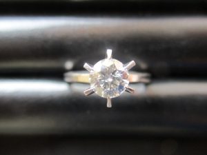 大吉 武蔵小金井店 ダイヤ プラチナリングの画像です。