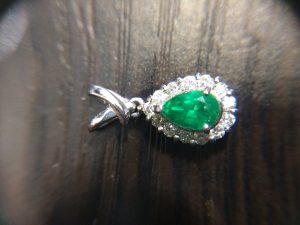 篠山のお客様からエメラルドを高価買取!大吉です!