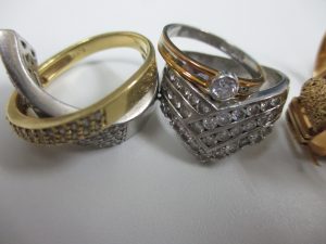 まだまだ高い金、プラチナ買取中!大吉久留米店です