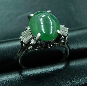 ヒスイ 大吉柏原店