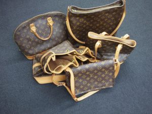 出番が減ってしまった【ヴィトンバック】は、大吉長崎屋小樽店へお持ち下さい!