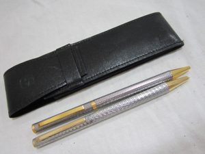 %e4%b8%87%e5%b9%b4%e7%ad%86%e3%83%9c%e3%83%bc%e3%83%ab%e3%83%9a%e3%83%b3%e8%b2%b7%e5%8f%96%e3%82%8a%e9%88%b4%e9%b9%bf