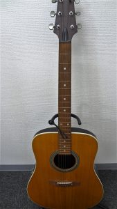 伊勢崎市のお客様よりギターを買取ました!