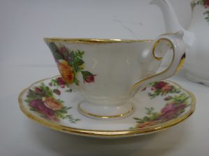 三田市でブランド食器を売るなら大吉キッピーモール三田店へ!