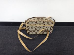 コーチも買取り頑張ります!大吉キッピーモール三田店です。