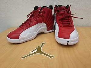 スニーカーの買取は買取専門店大吉イズミヤ門真店へお任せ下さい!