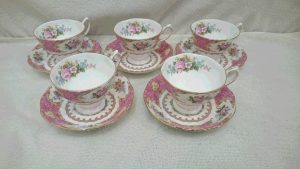 ロイヤルアルバートのカップ&ソーサーをお買取り!買取専門店 大吉 イオンタウン仙台泉大沢店です。