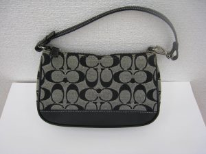 茅ヶ崎にお住まいのお客様よりコーチを買取しました。地域No.1高価買取宣言中!