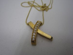 茅ヶ崎にお住まいのお客様よりダイヤ付きネックレスを買取しました。地域No.1高価買取宣言中!