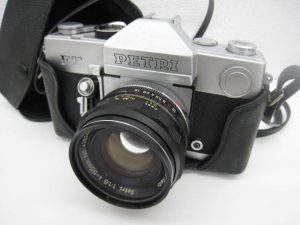 フィルムカメラを茅ヶ崎にお住まいのお客様からお売りいただきました。