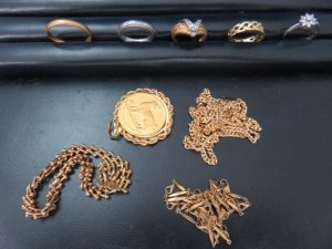 貴金属のアクセサリーをお買取りさせて頂きました。