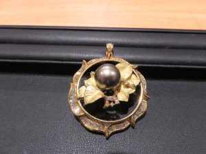 最高のお客様からのお買取最高のオリジナルのブローチです。